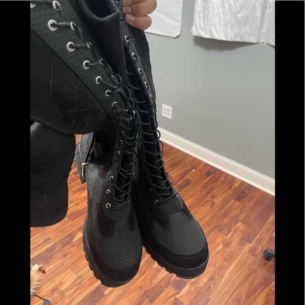 Platform boots